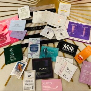 New - 28 piece Sephora skin care sampler